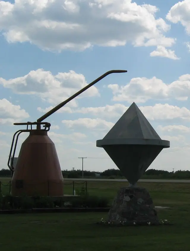 World's Largest Oilcan and monument